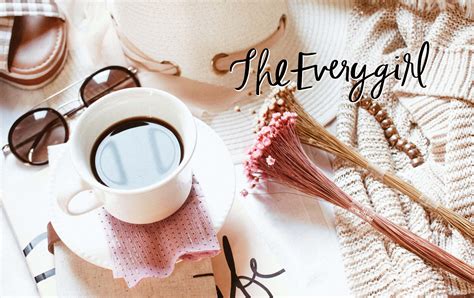 the evrygirl|the everygirl desktop.